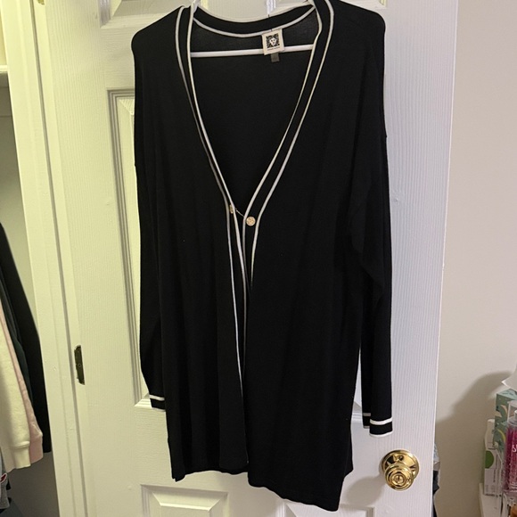 Anne Klein Black Sweater with Cream Trim - Picture 1 of 3